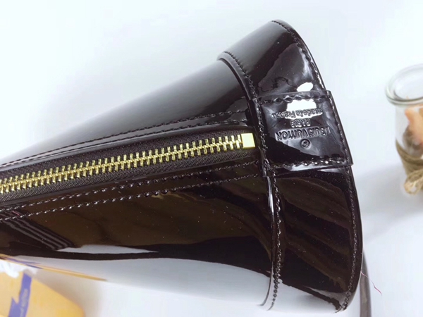 ルイヴィトンバッグ素材ディテール